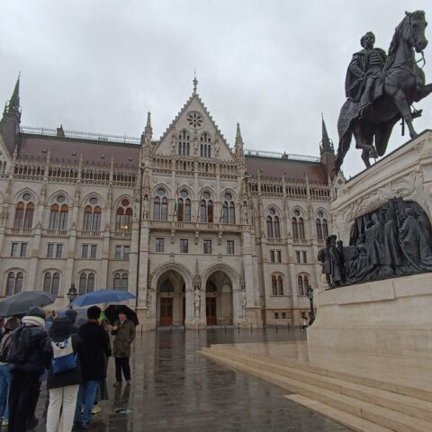 Kossuth Square with István Rév